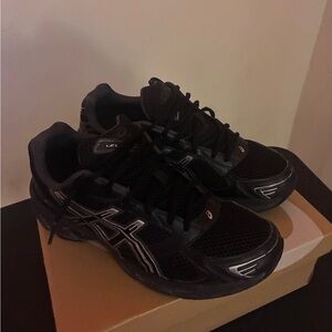 ASICS Men's Black and White Athletic Shoes